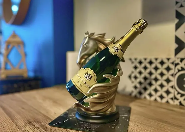 Apartment Le Dormeur Du Val - Centre L Wifi L Parking